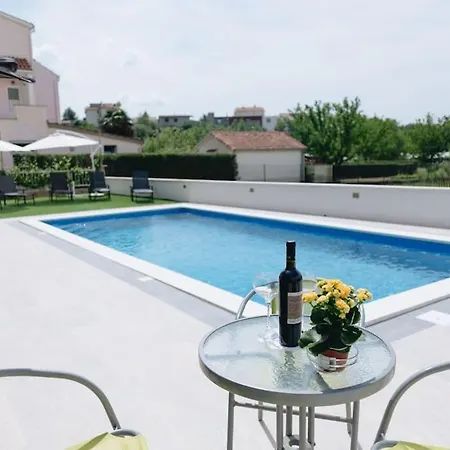 Вилла Pitunitum With Private Heated Pool Подстрана