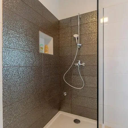 Pitunitum With Private Heated Pool Villa